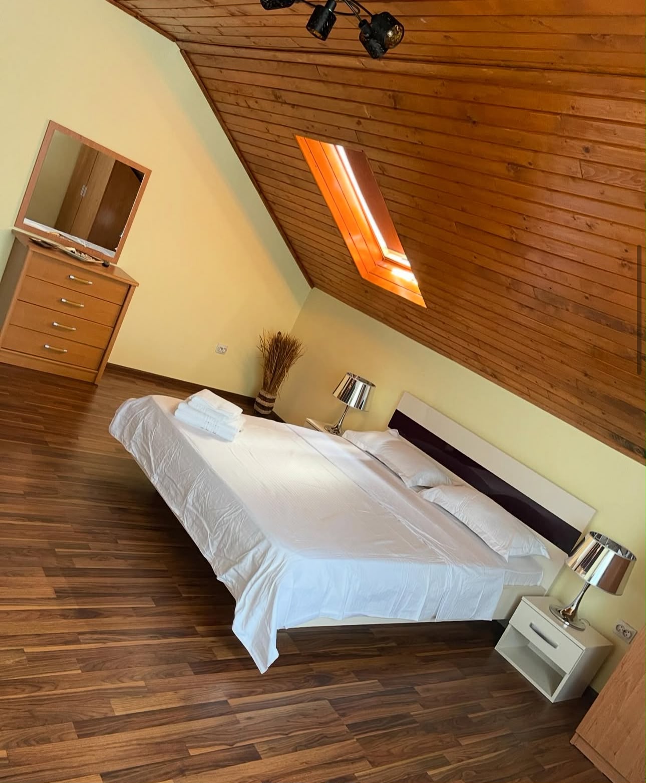 Dormitor principal Vila 4